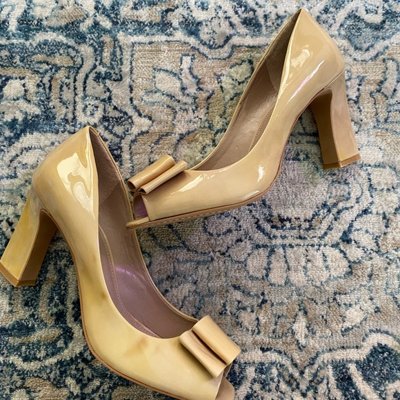Vince Camuto Tan Heels size 8B - Picture 2 of 14